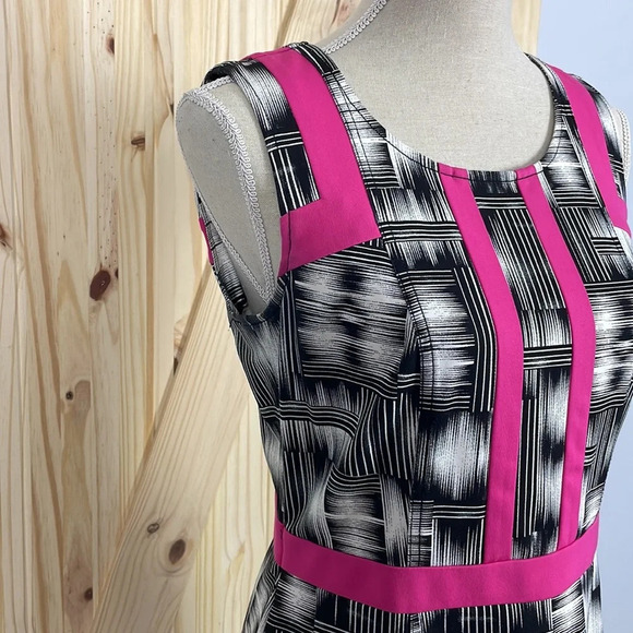 Renuar Sleeveless Midi Sheath Dress Size 6 Black Geometric Print Hot Pink Trim - Picture 3 of 11